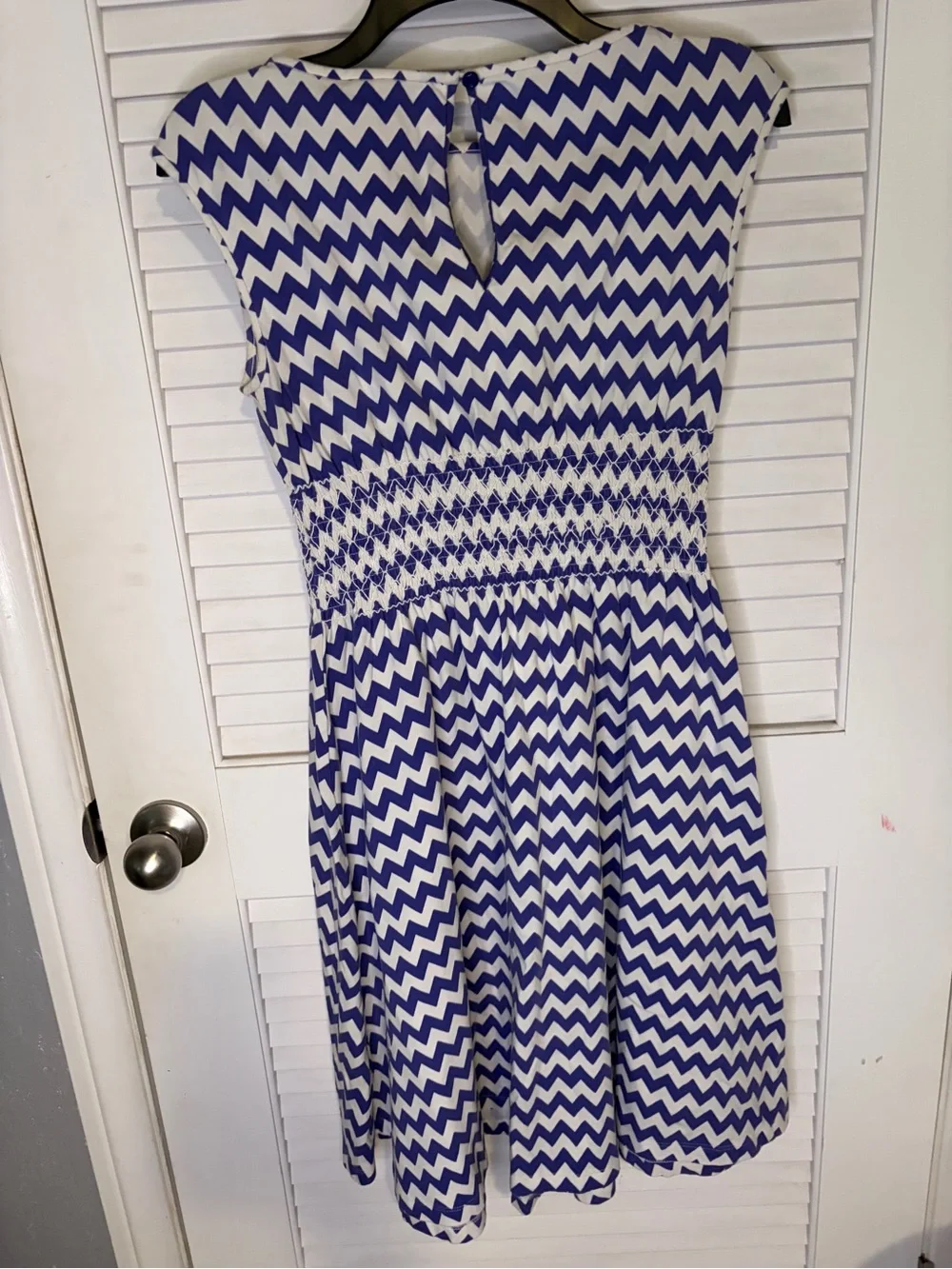 kate spade Blue and White Chevron Smocked Midi Dress with Cap Sleeves